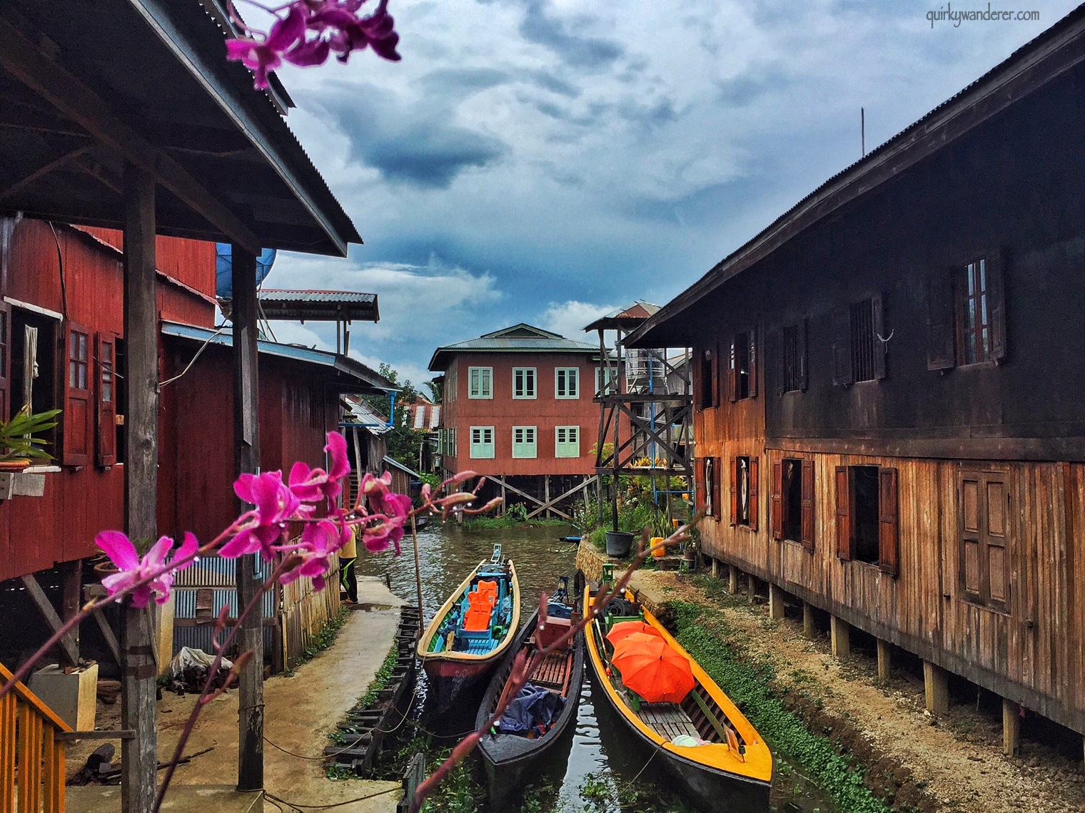 inle-lake-myanmar-boats-and-houses