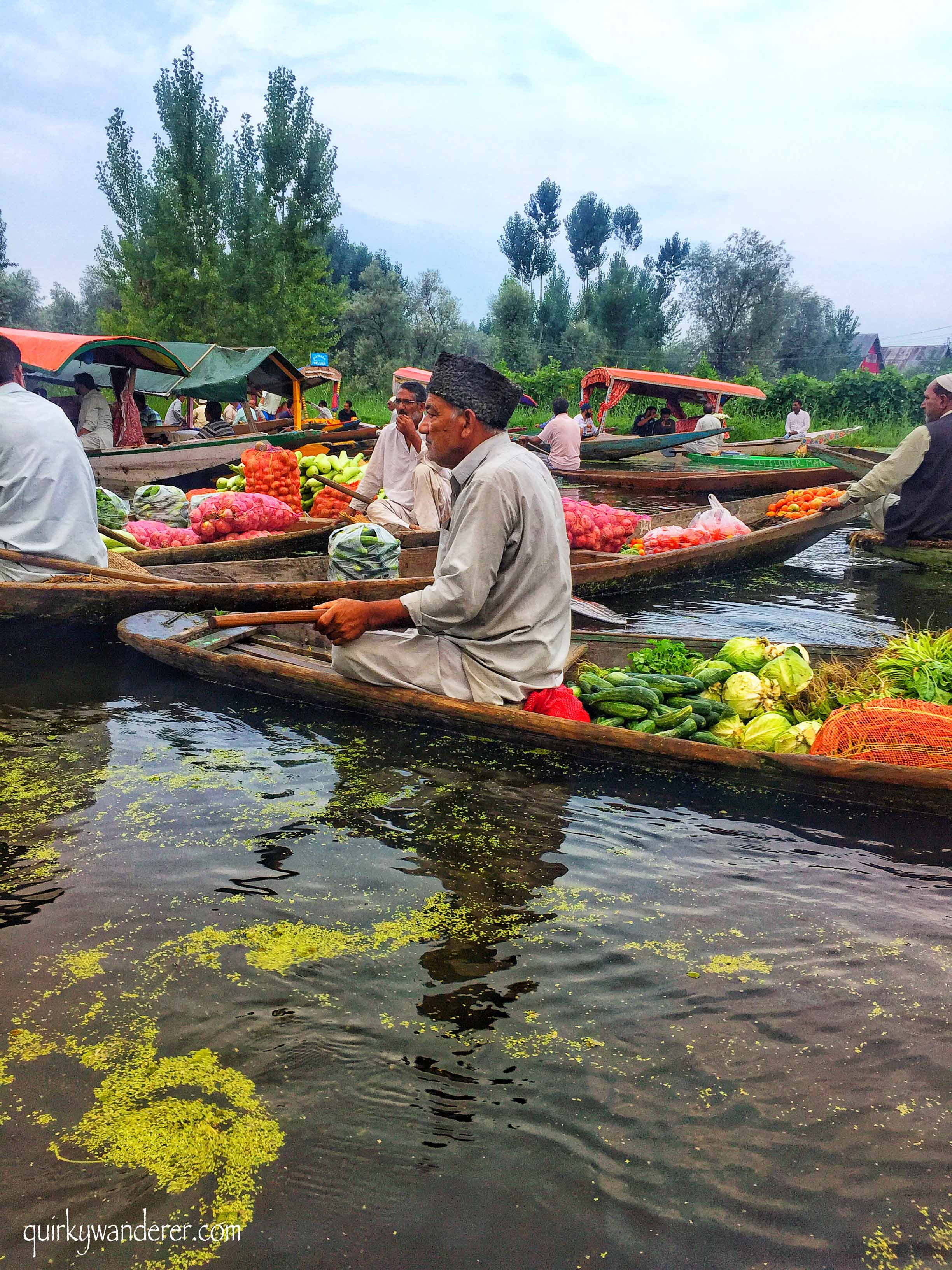 Dal lake floating market Srinagar